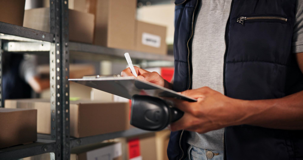 almoxarifado em várias unidades